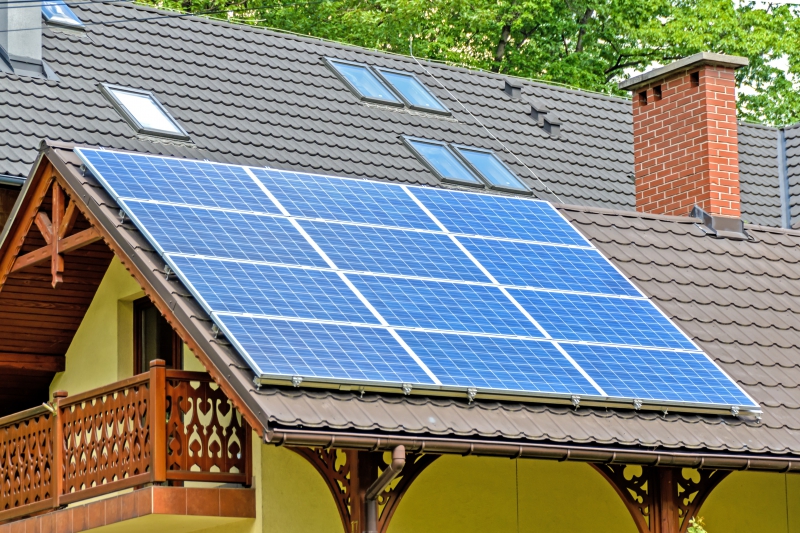 chauffagiste-MARIE-min_solar-panels-1477987